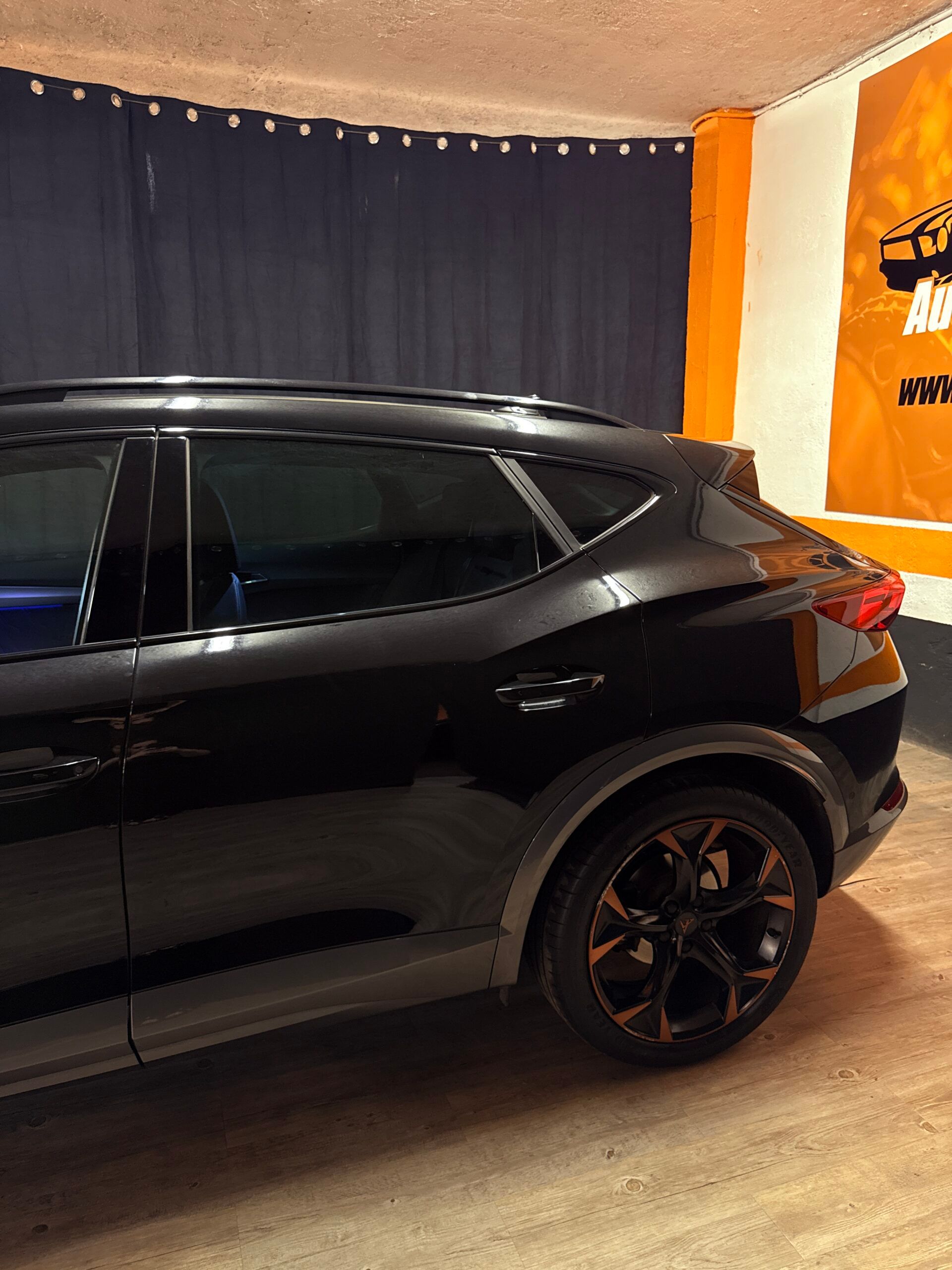 FORMENTOR HYBRID PLUG-IN CON SOLI 36.512 KM 21