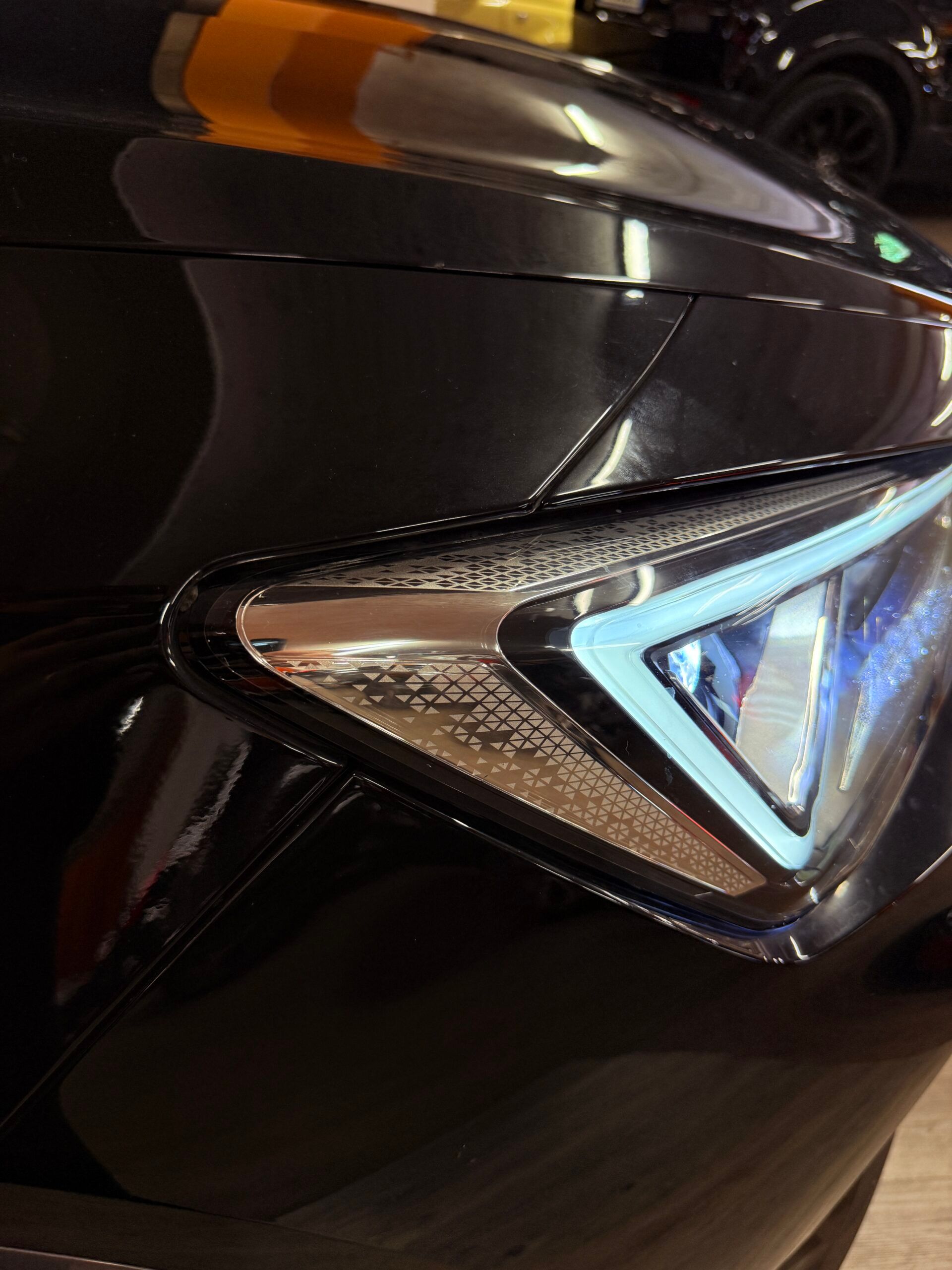FORMENTOR HYBRID PLUG-IN CON SOLI 36.512 KM 97