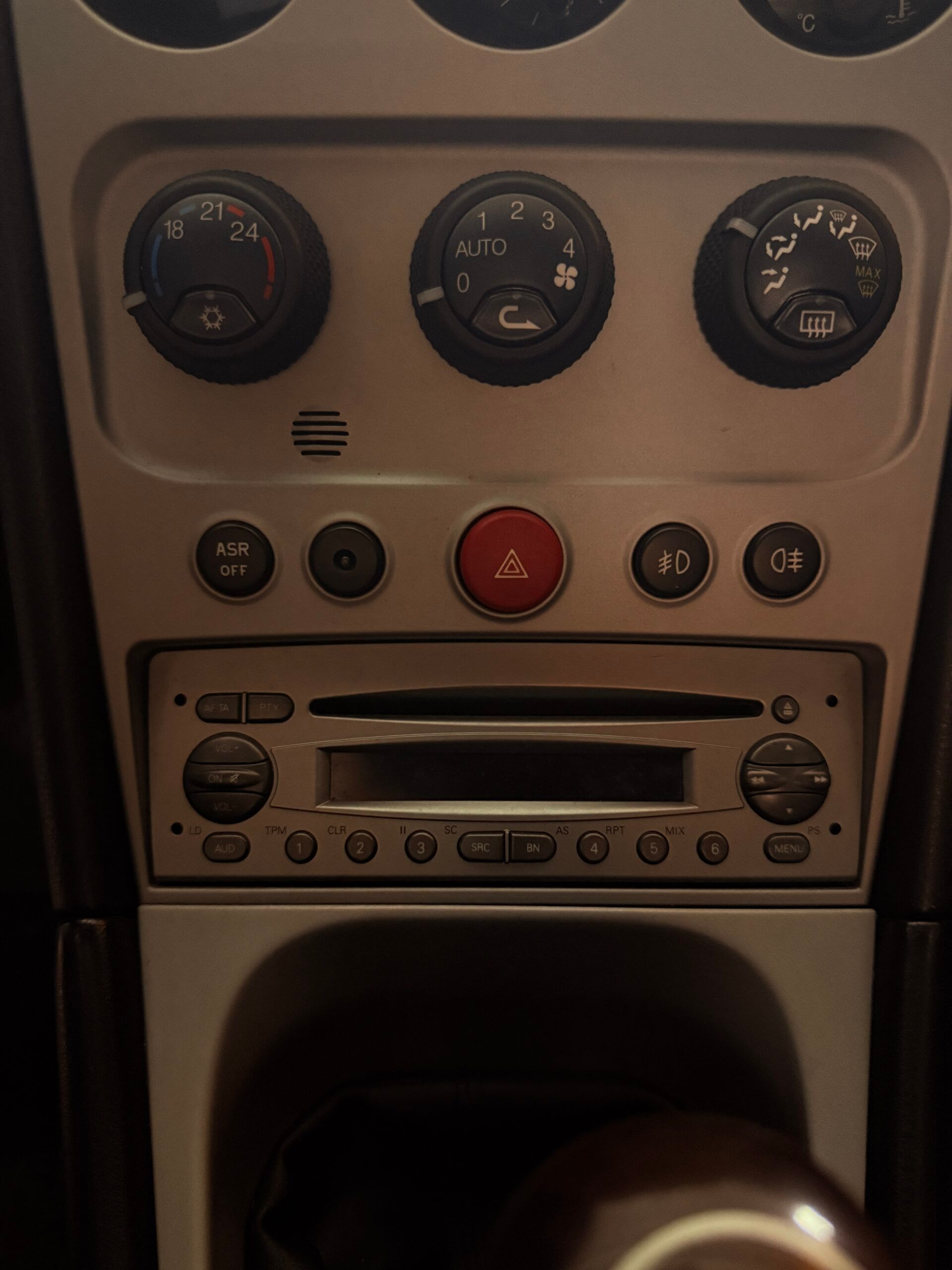 Alfa Romeo SPIDER 916 UNICO PROPRIETARIO CON SOLI 20.688 KM UNICA IN ITALIA 52