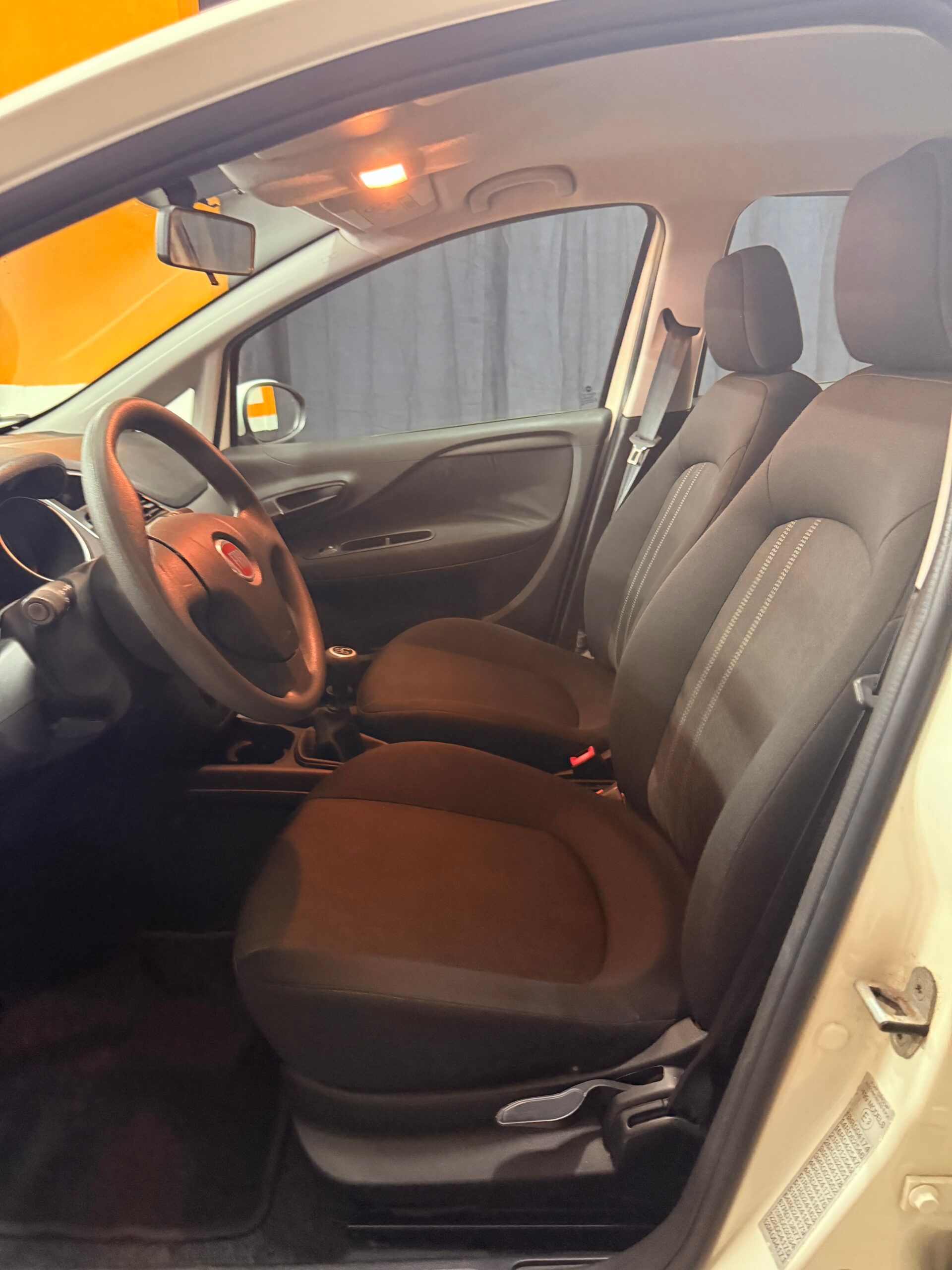 Fiat PUNTO CON SOLI 13.937 KM 32