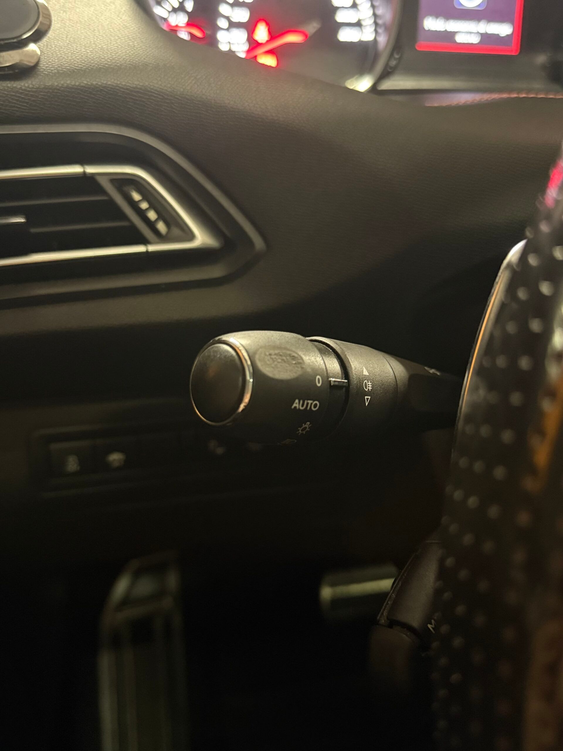 Peugeot 308 GT CON TETTO PANORAMICO CON 128.162 km 37