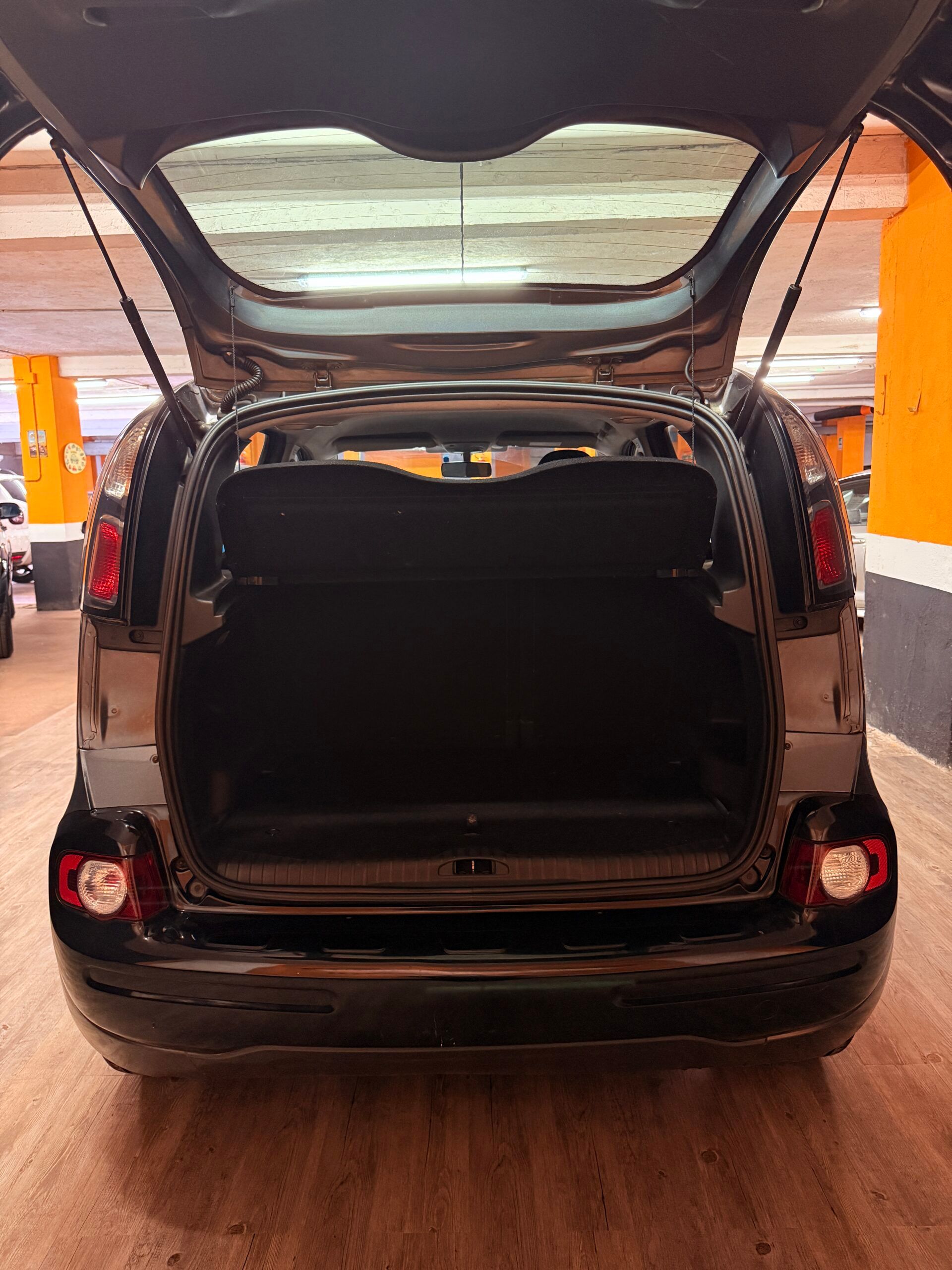 Citroën C3 PICASSO ADATTA A NEOPATENTATI 64