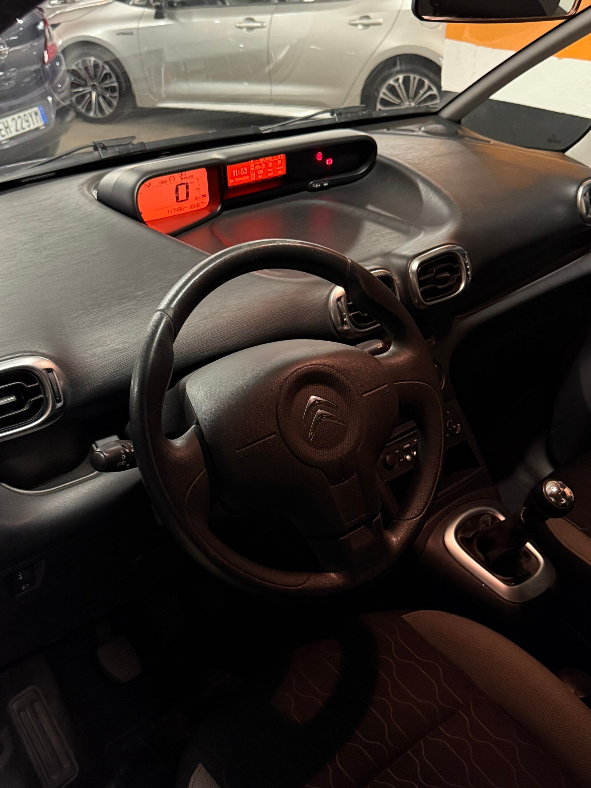 Citroën C3 PICASSO ADATTA A NEOPATENTATI 116