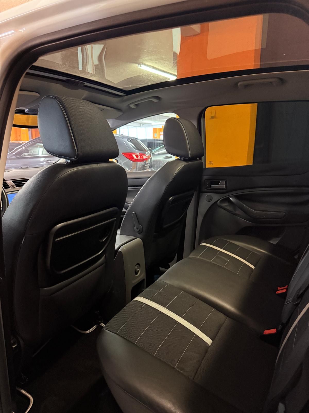 Ford KUGA CON SOLI 39.513 KM 54