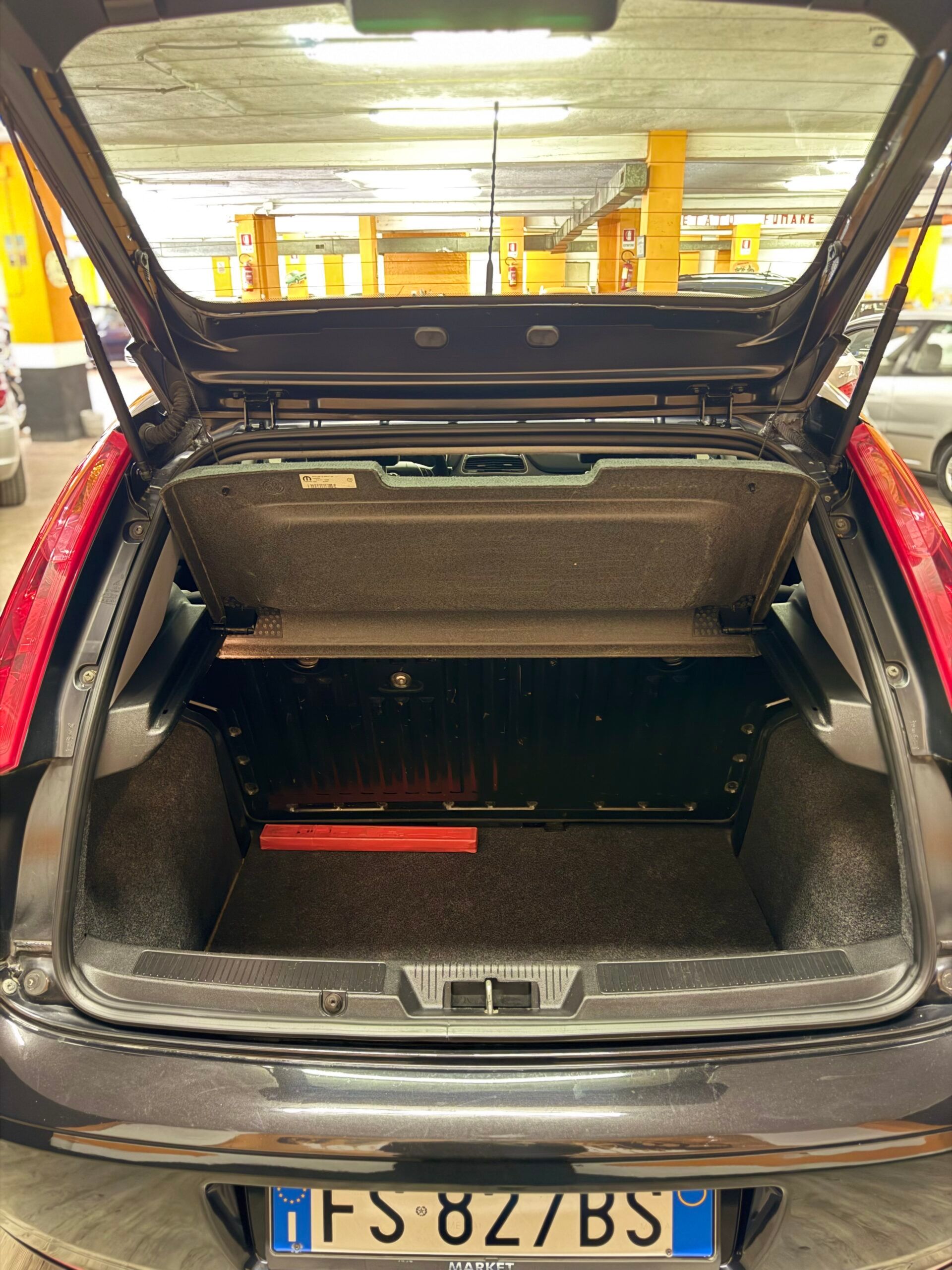 Fiat PUNTO CON SOLI 61.599 KM E6 IMMATRICOLATA NEL 2018 17