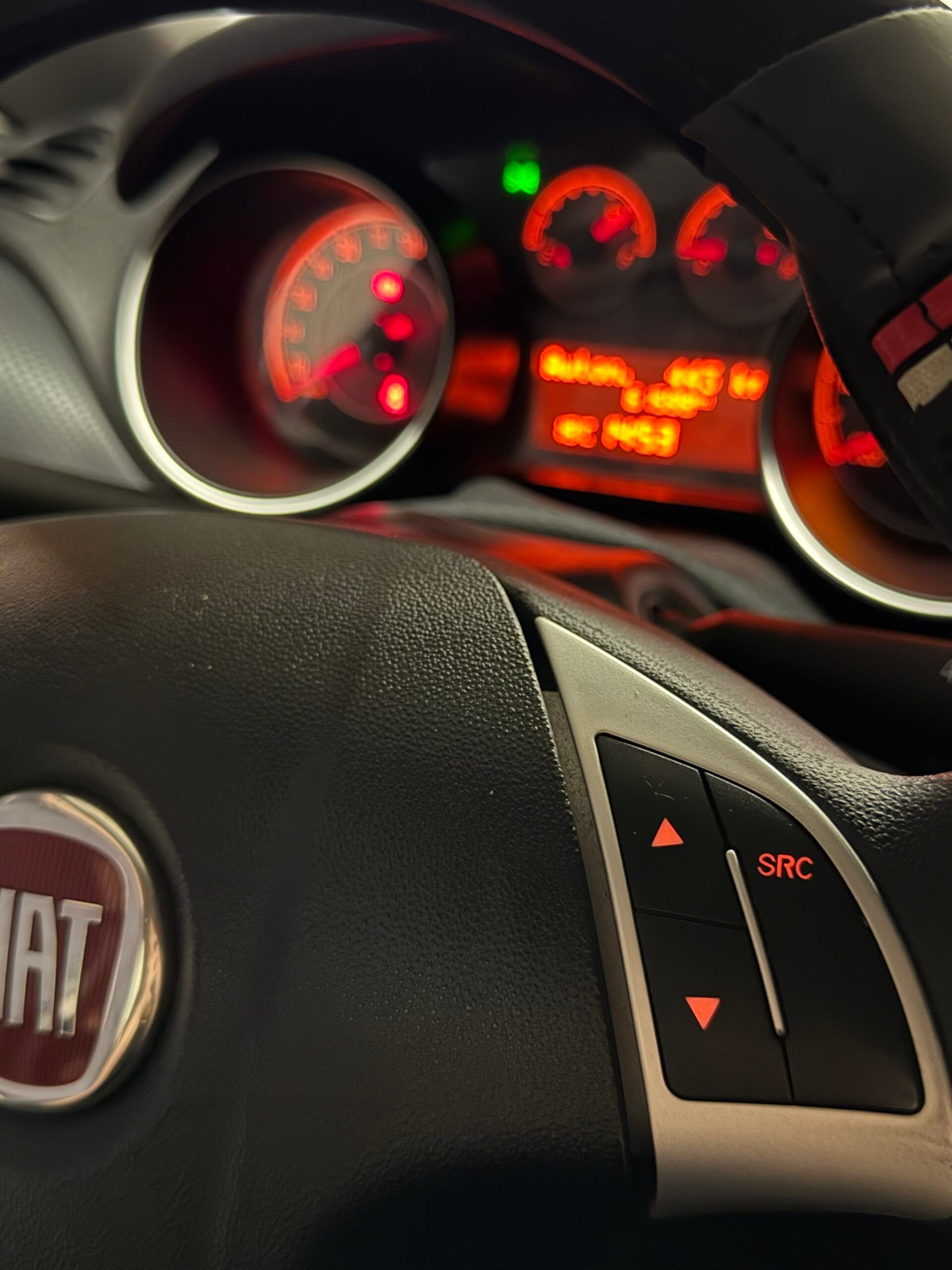 Fiat PUNTO CON SOLI 61.599 KM E6 IMMATRICOLATA NEL 2018 33