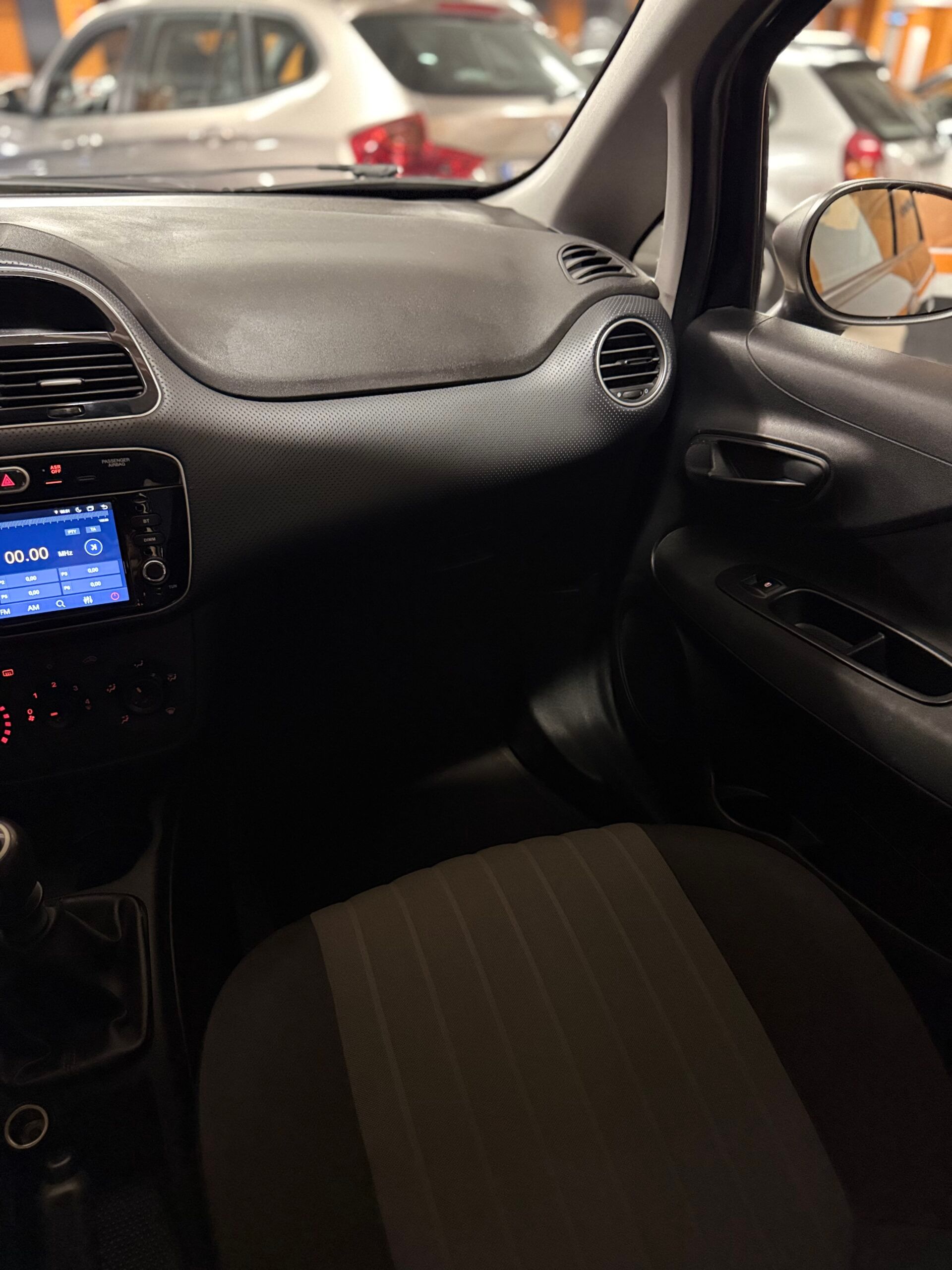 Fiat PUNTO CON SOLI 61.599 KM E6 IMMATRICOLATA NEL 2018 57