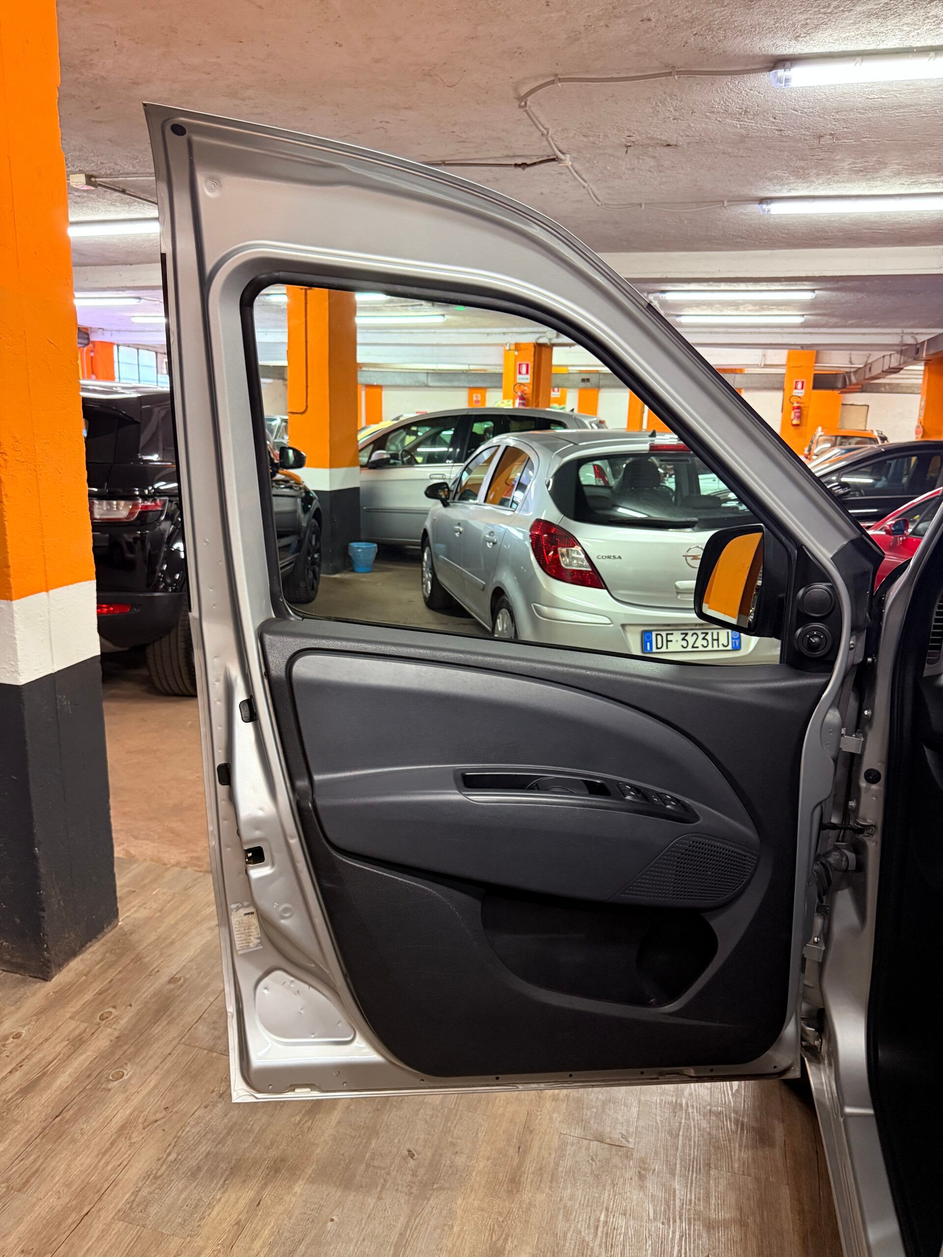 Fiat DOBLO CON SOLI 68.698 KM 32