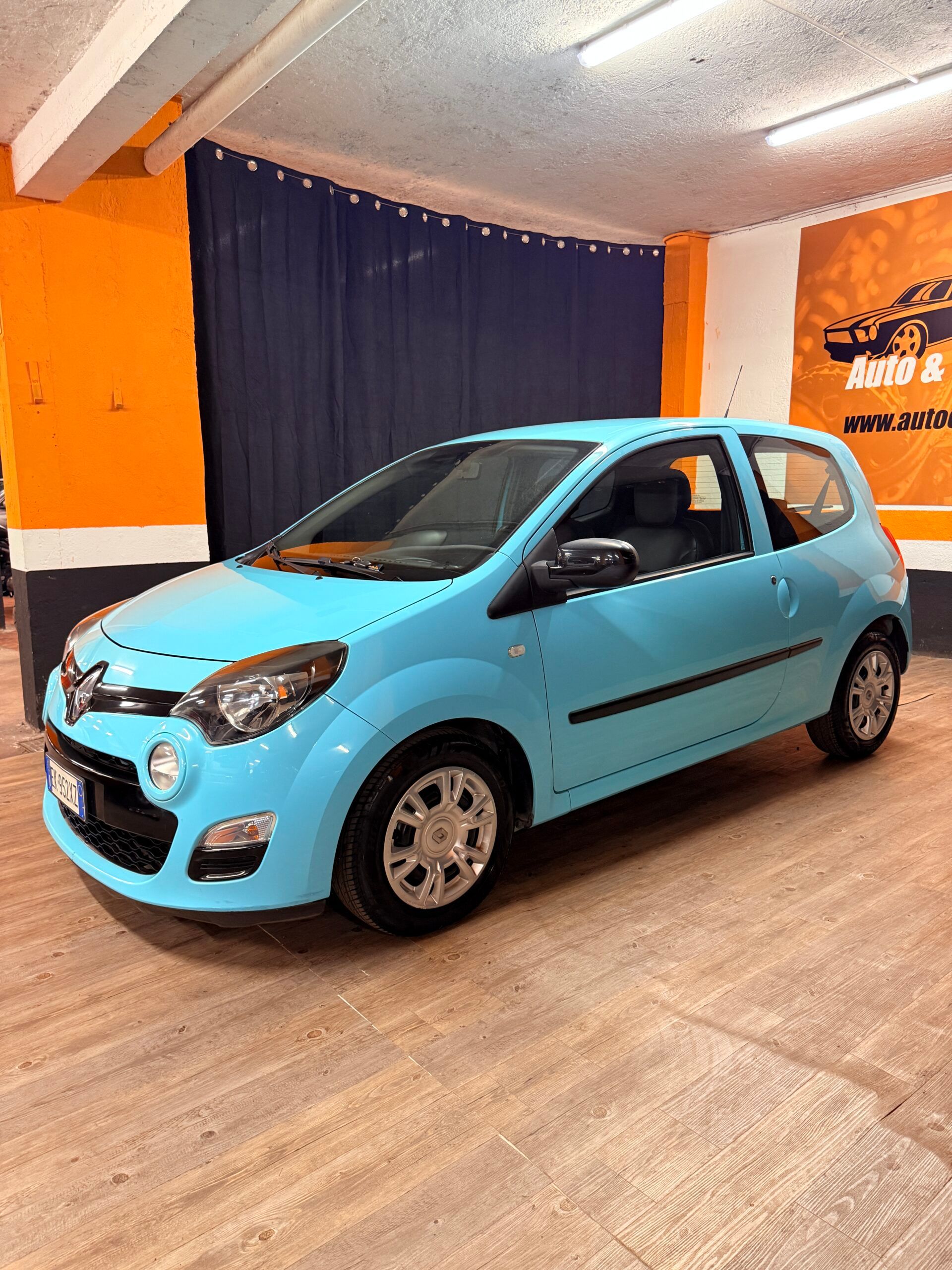 Renault TWINGO CON SOLI 71.854 KM 3