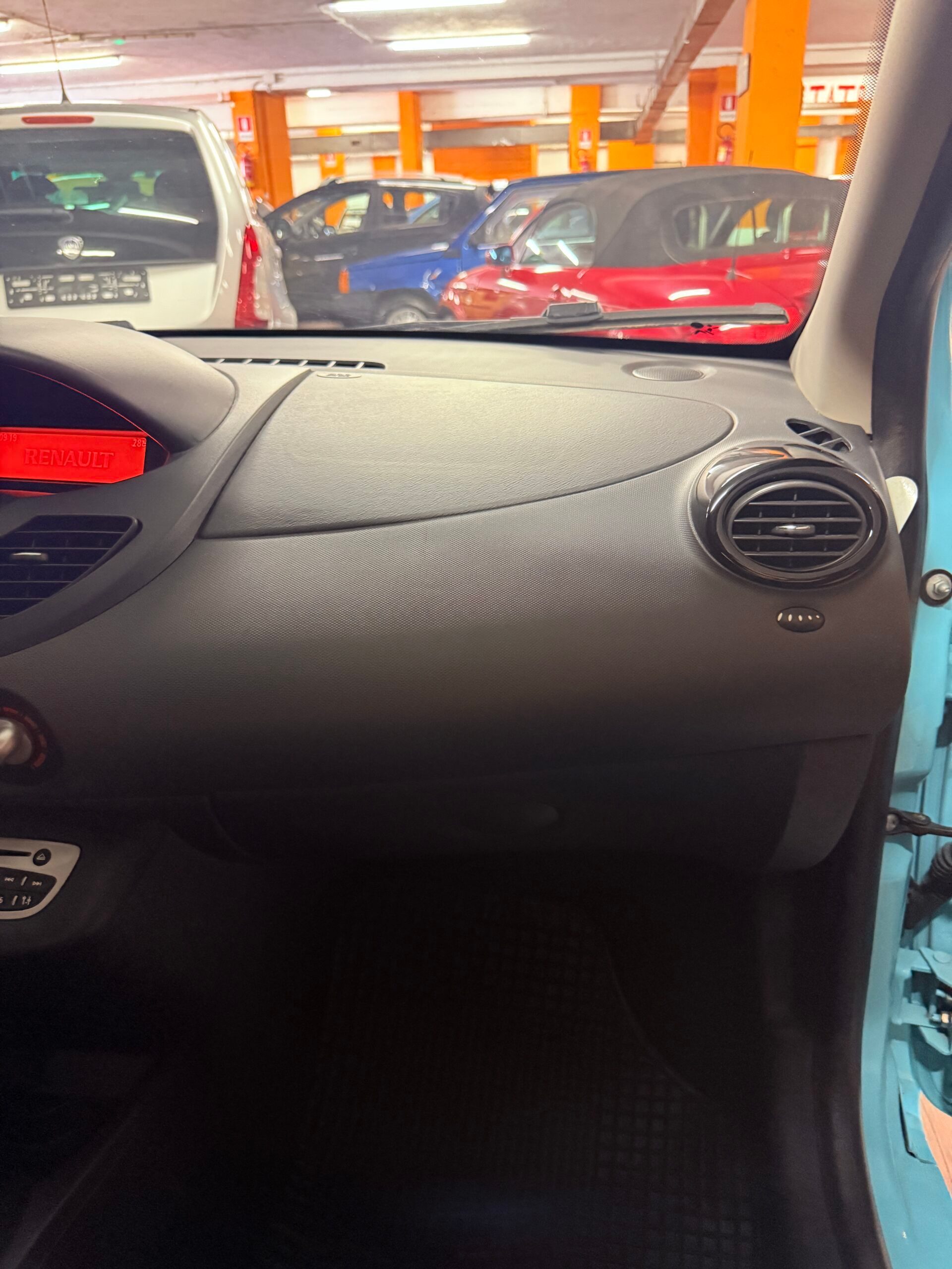 Renault TWINGO CON SOLI 71.854 KM 51