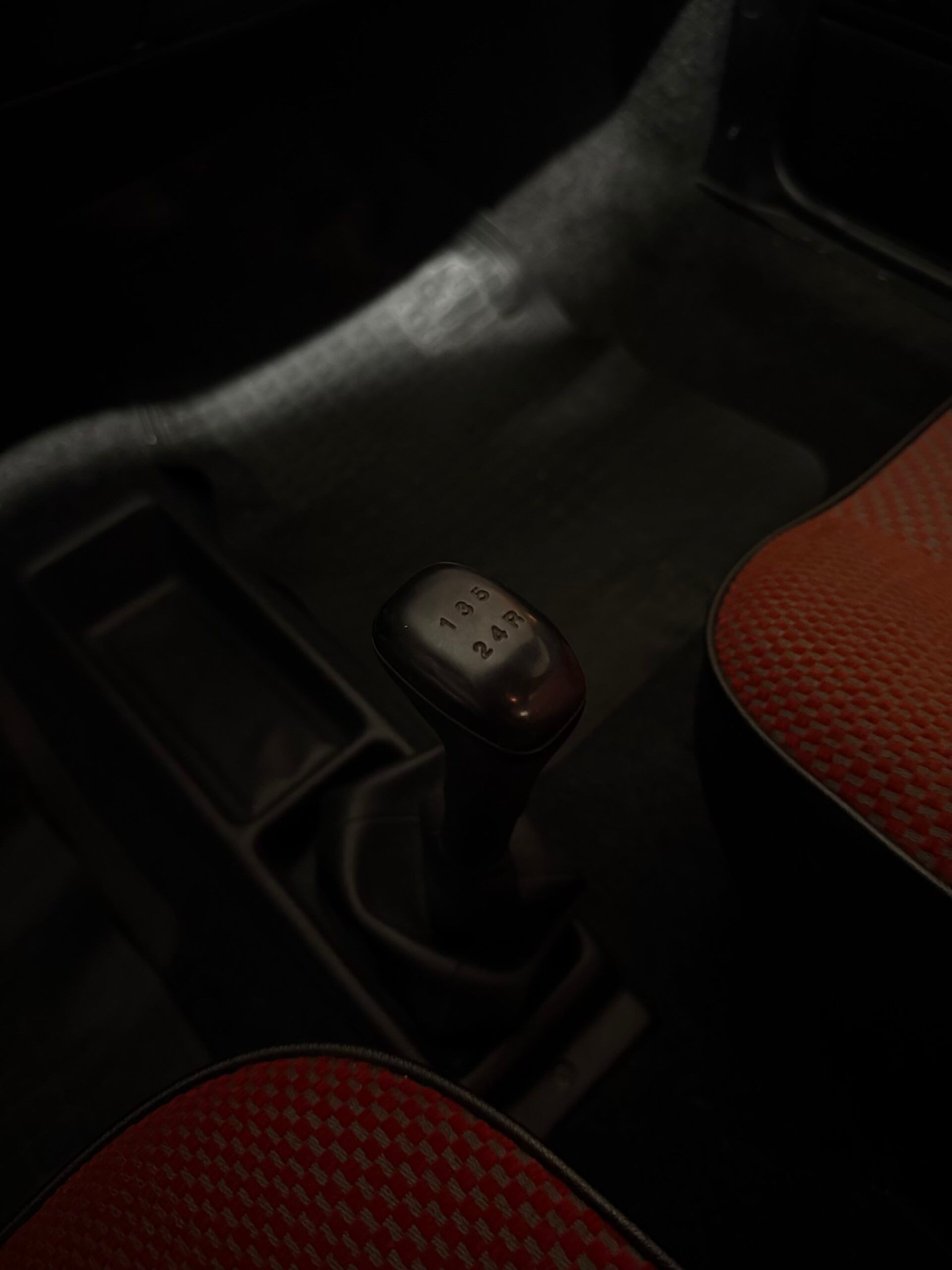Y10 TURBO IN  CONDIZIONI PARI AL NUOVO, CON SOLI 63.000 KM. 56