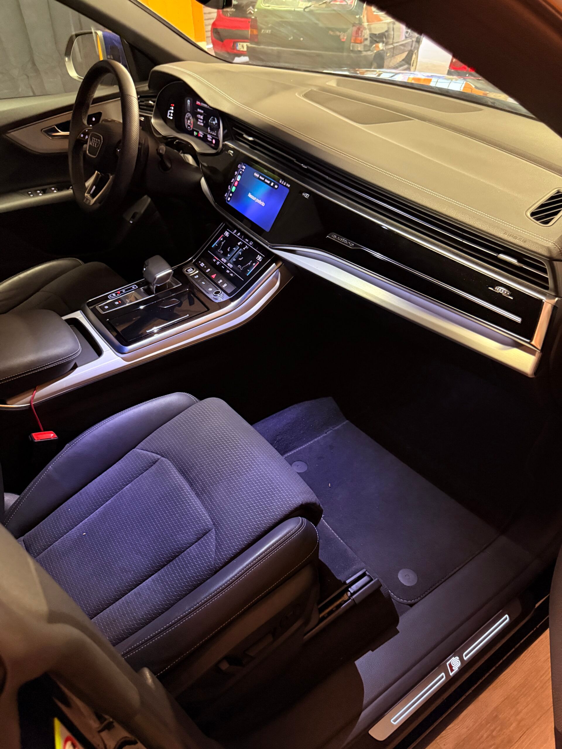 Audi Q8 S-LINE MILD-HYBRID CON SOLI 17.621 KM 31
