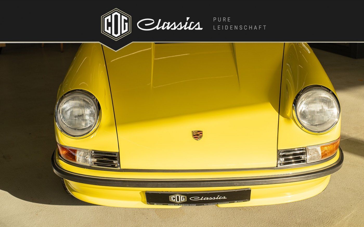 Porsche 911 T 2.4  Ölklappe 32