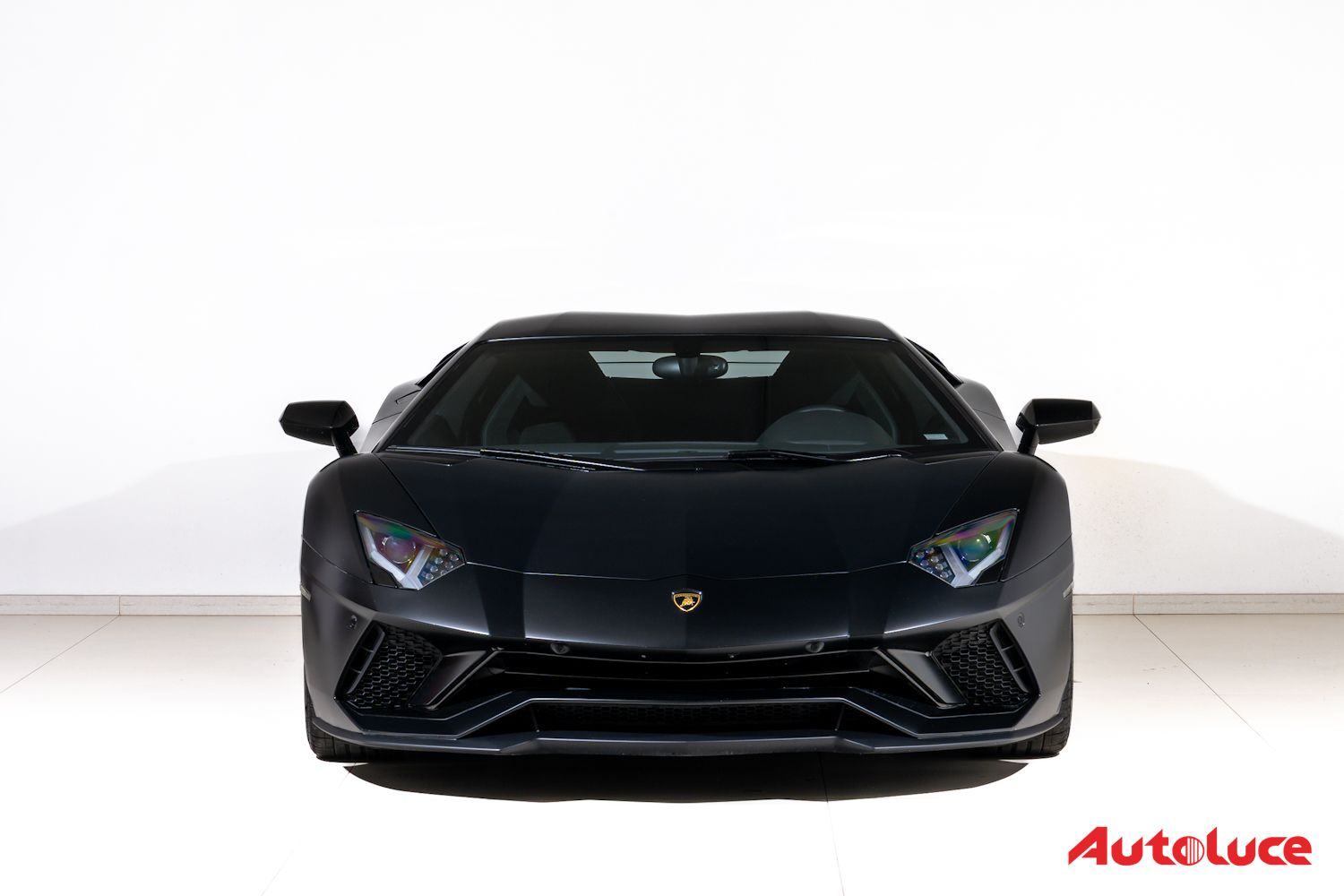 Lamborghini AVENTADOR S 2