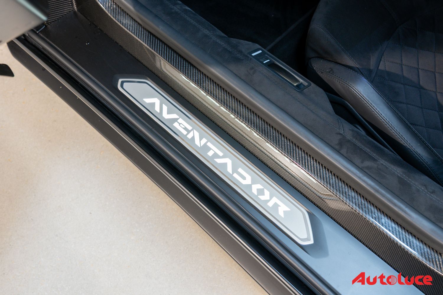 Lamborghini AVENTADOR S 22