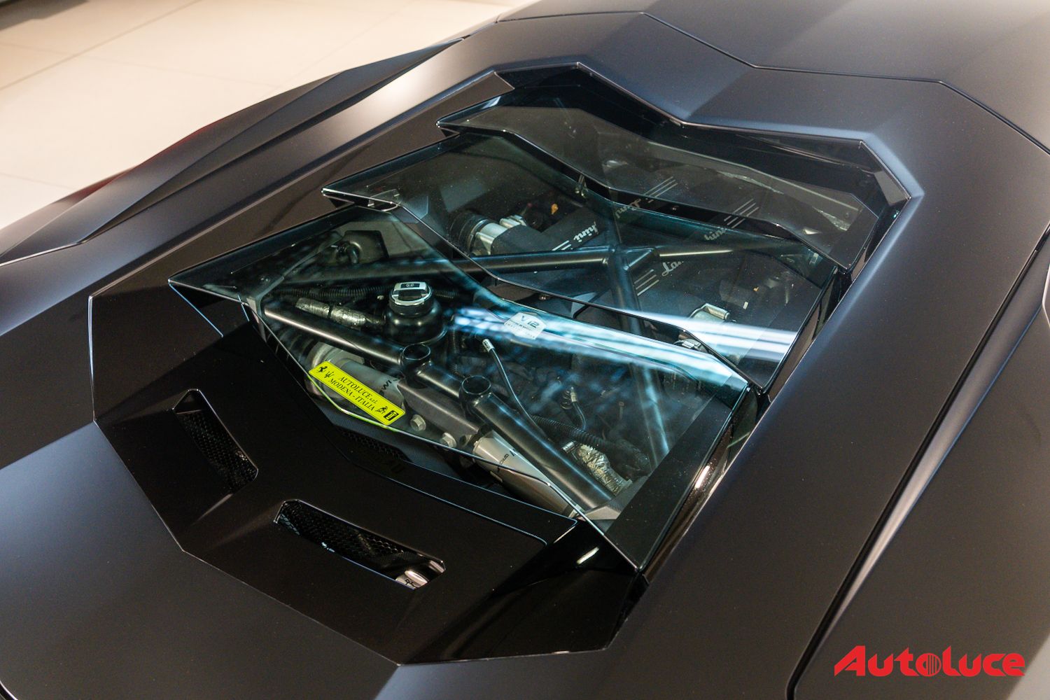 Lamborghini AVENTADOR S 25