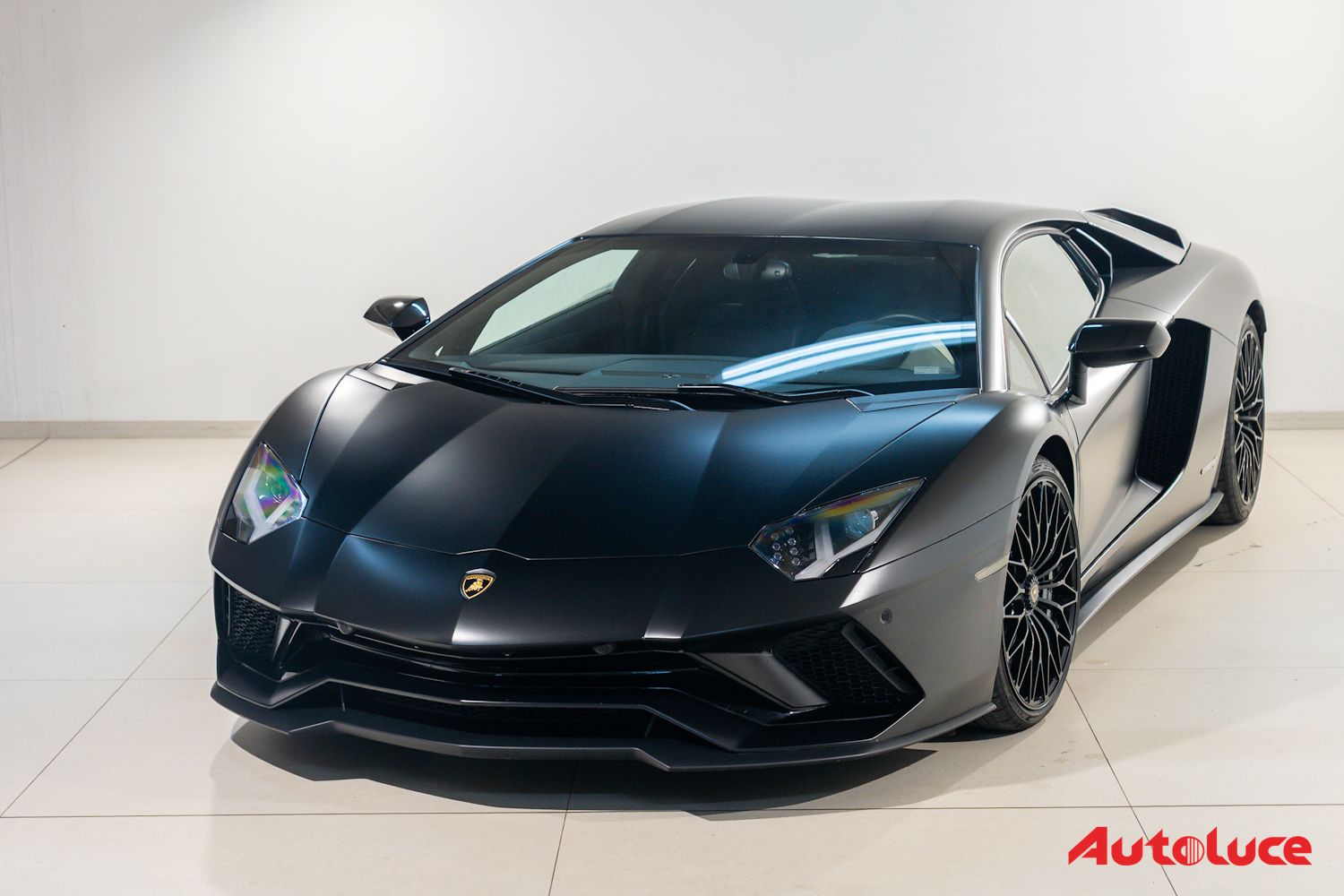 Lamborghini AVENTADOR S 28