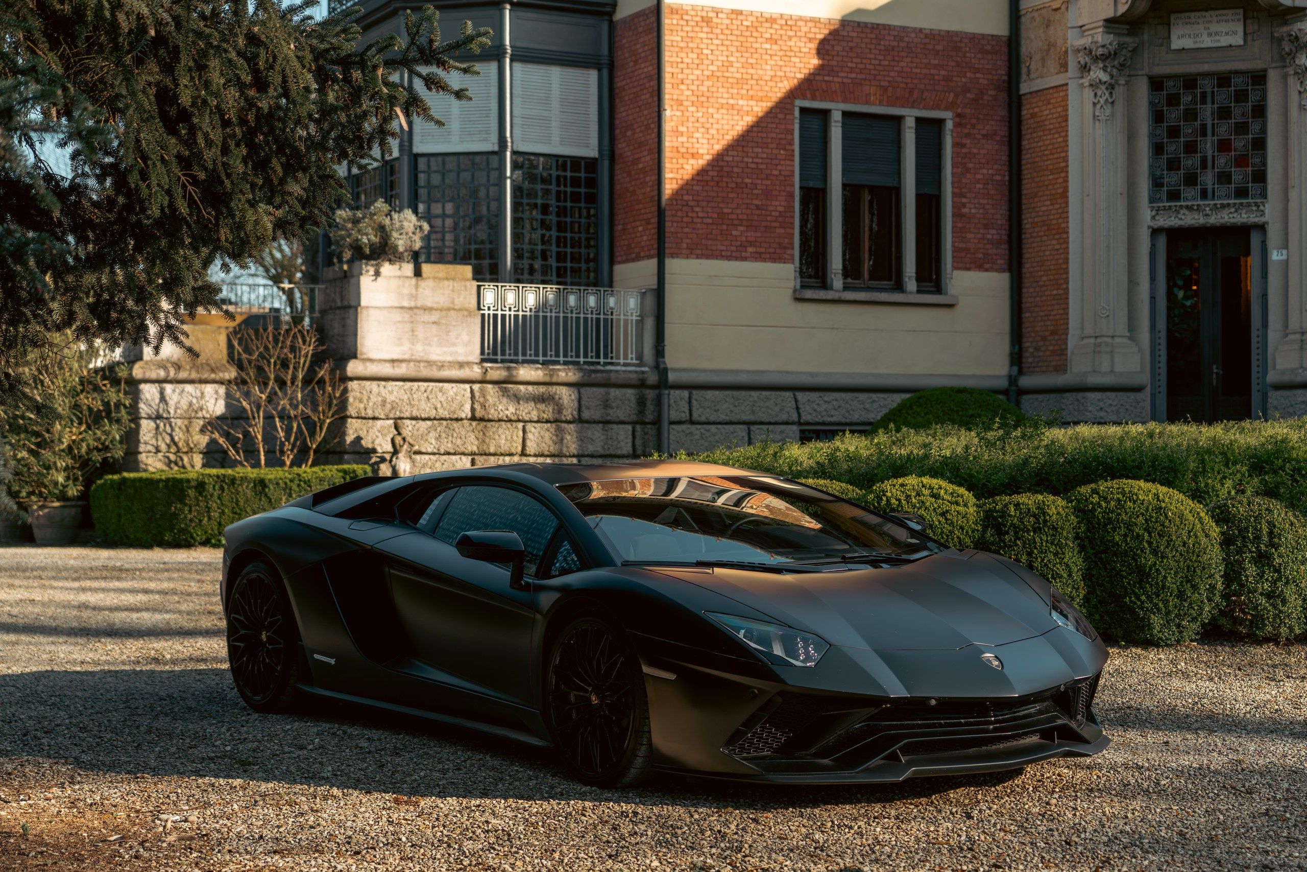 Lamborghini AVENTADOR S 45