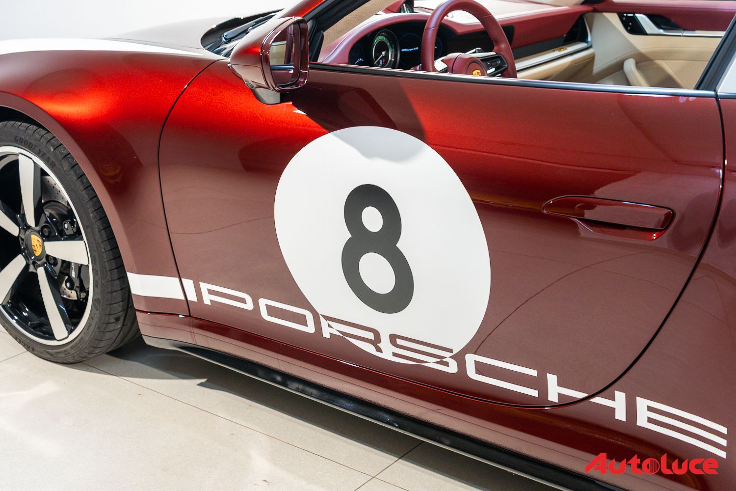 Porsche 911 4S TARGA HERITAGE DESIGN EDITION 53