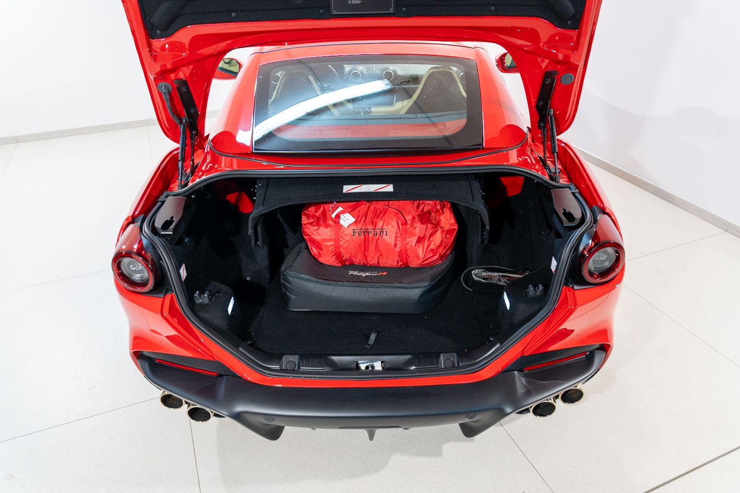 Ferrari PORTOFINO M 28
