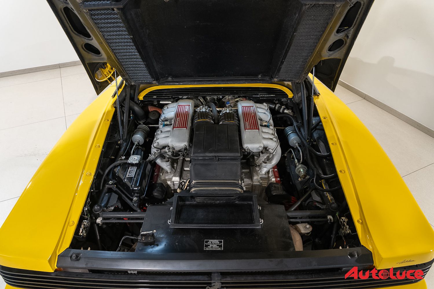 Ferrari TESTAROSSA MONODADO 32