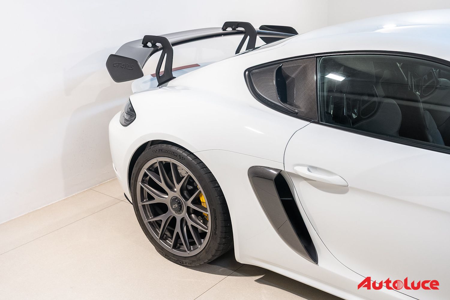 Porsche 718 CAYMAN GT4 RS WEISSACH 11