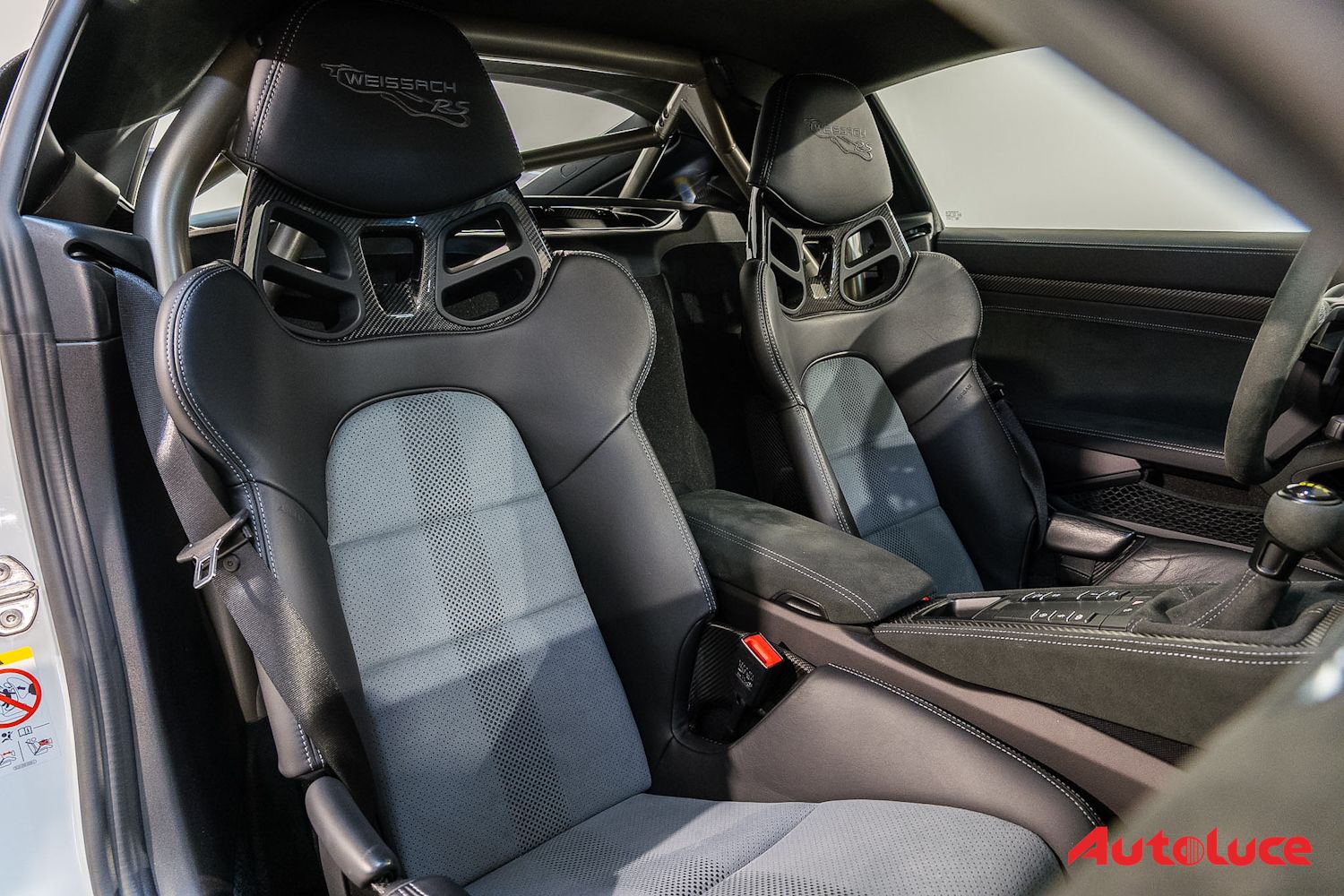 Porsche 718 CAYMAN GT4 RS WEISSACH 17