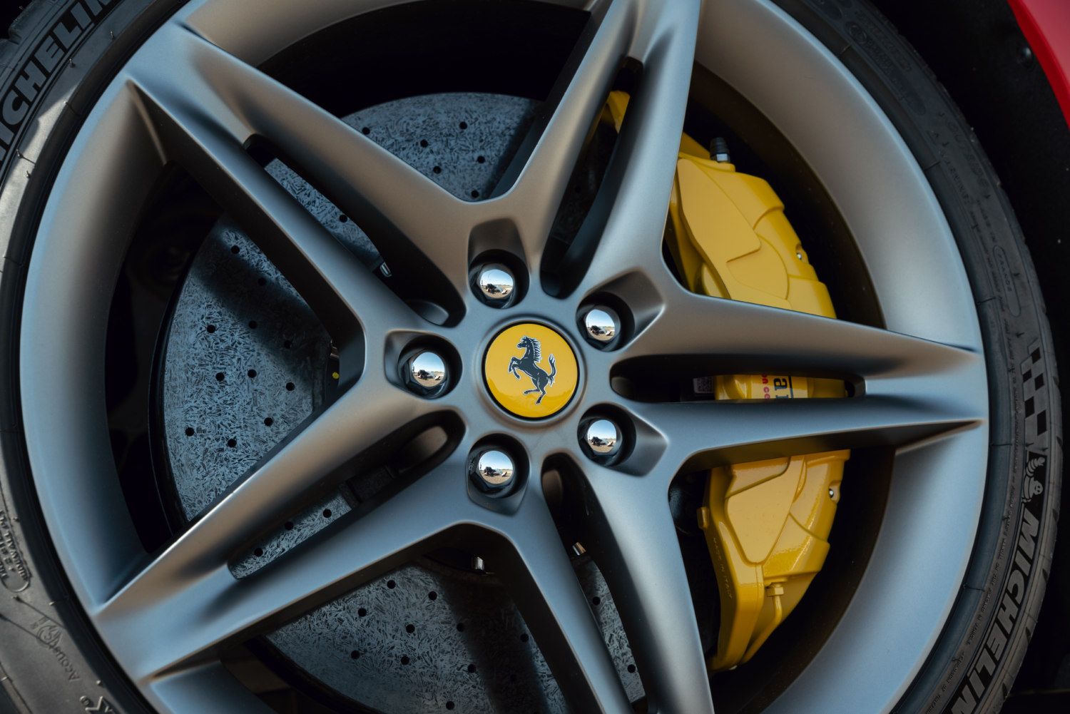 Ferrari SF90 STRADALE 46