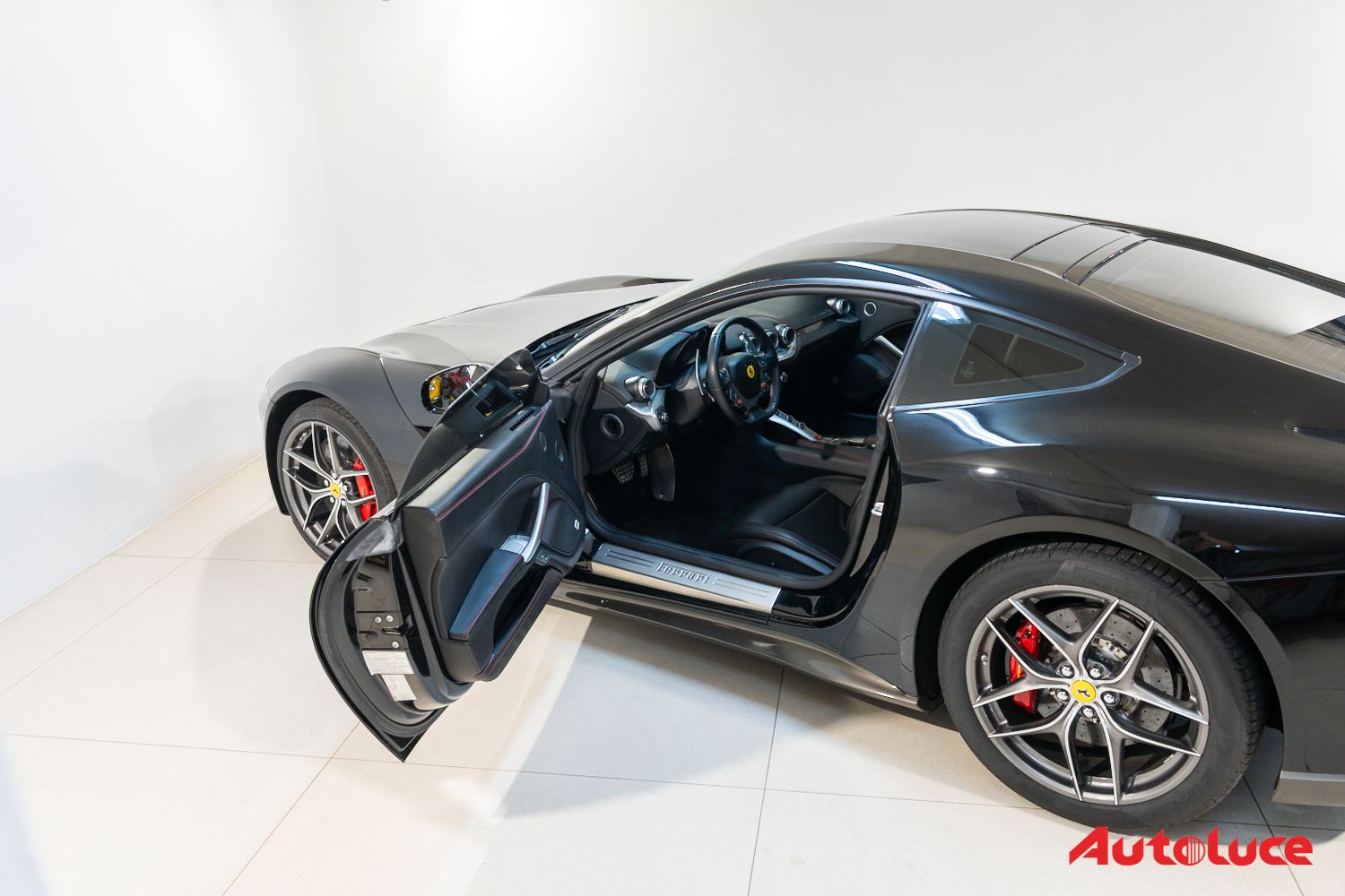 Ferrari F12 BERLINETTA 13