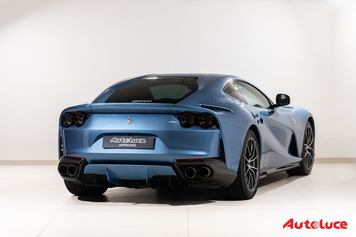 Ferrari 812 SUPERFAST 4