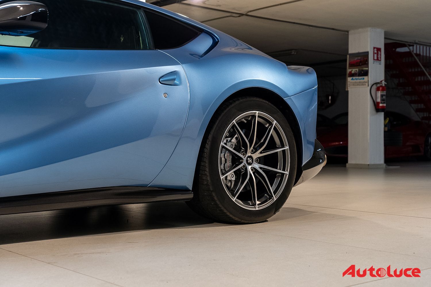 Ferrari 812 SUPERFAST 9