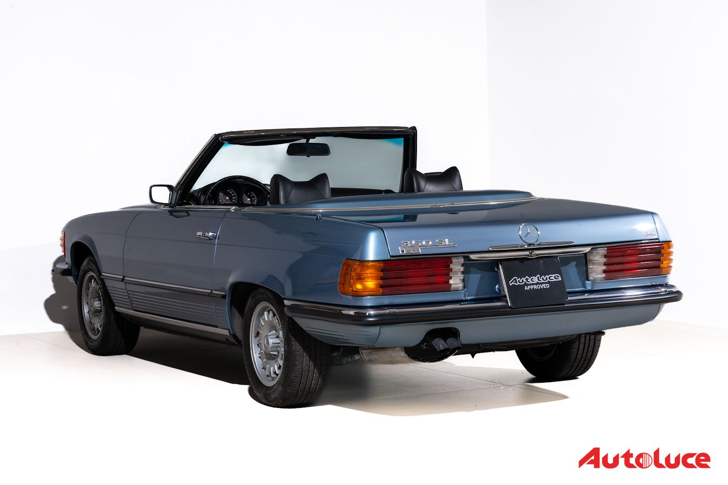 Mercedes-Benz SL 350 (R107) 6