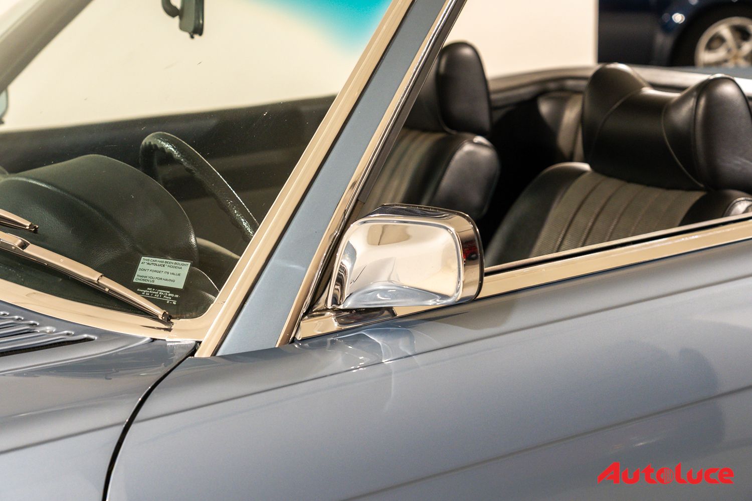 Mercedes-Benz SL 350 (R107) 11