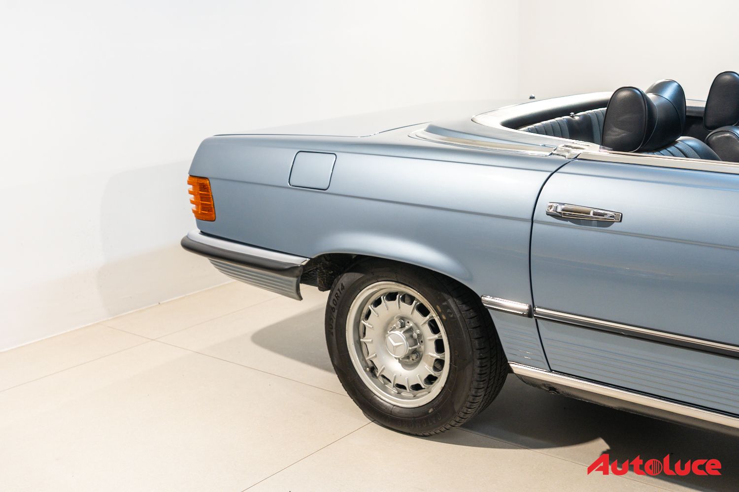 Mercedes-Benz SL 350 (R107) 14