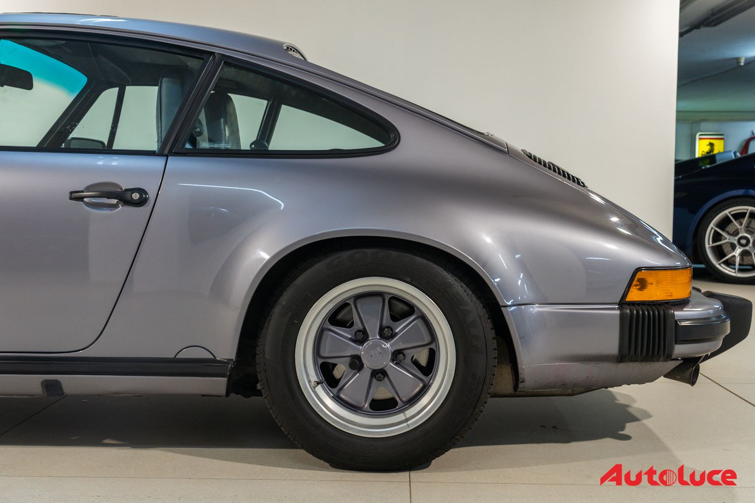 Porsche 911 3.2 CARRERA 'GIUBILEO' 9