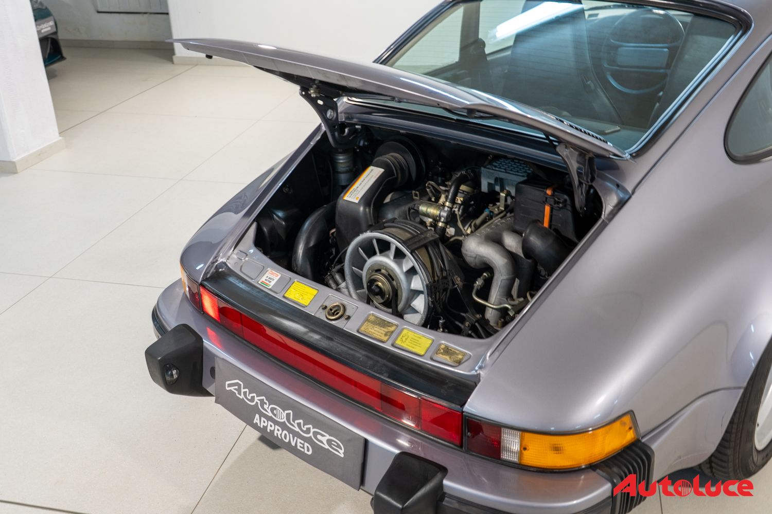 Porsche 911 3.2 CARRERA 'GIUBILEO' 31