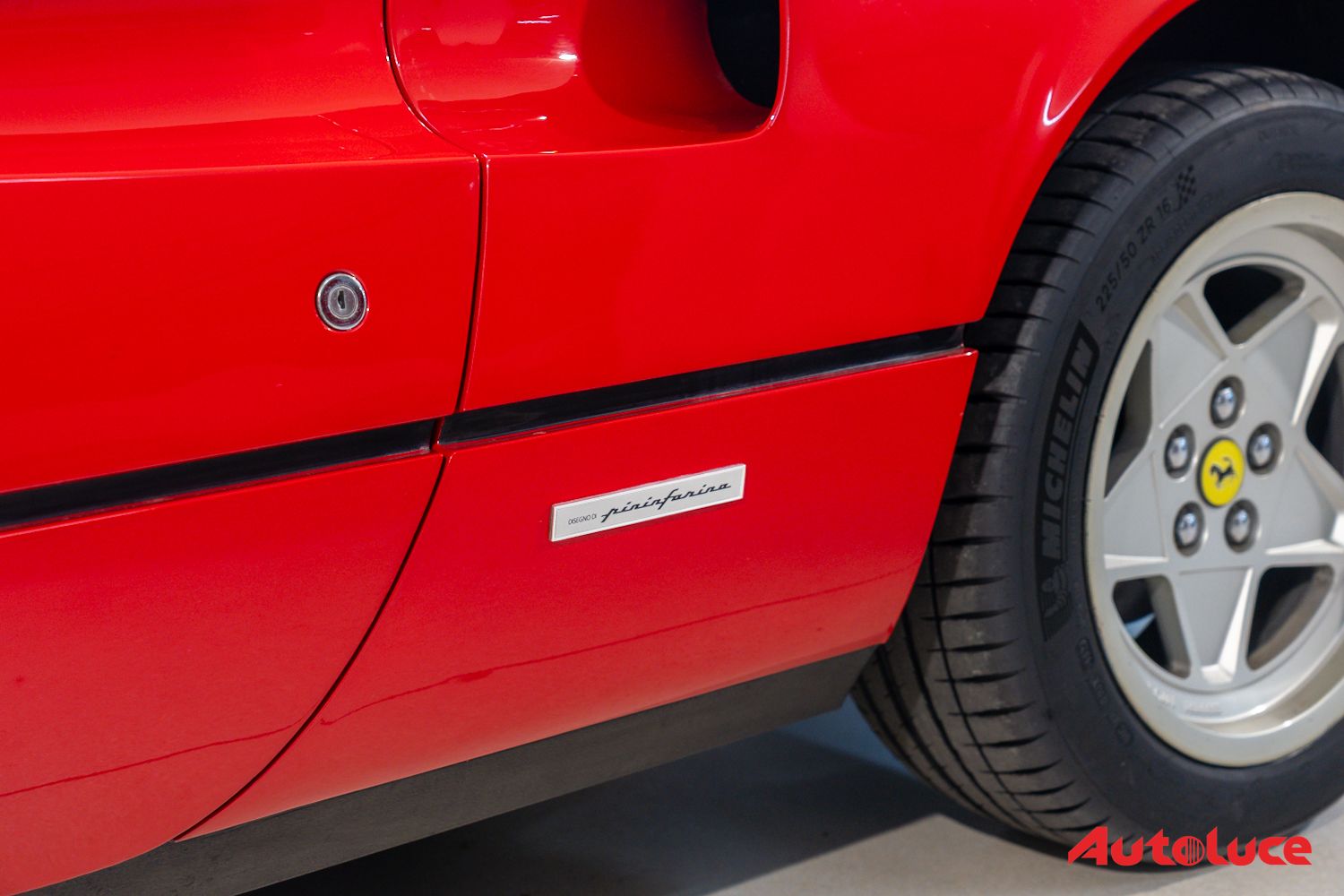 Ferrari 328 GTS 11