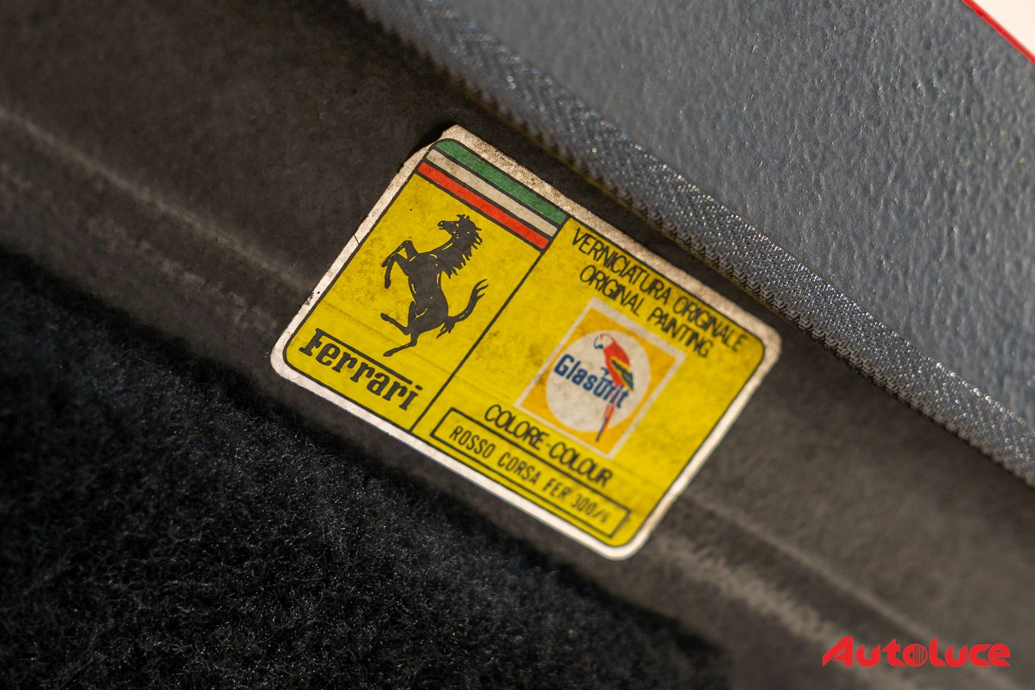 Ferrari 328 GTS 38