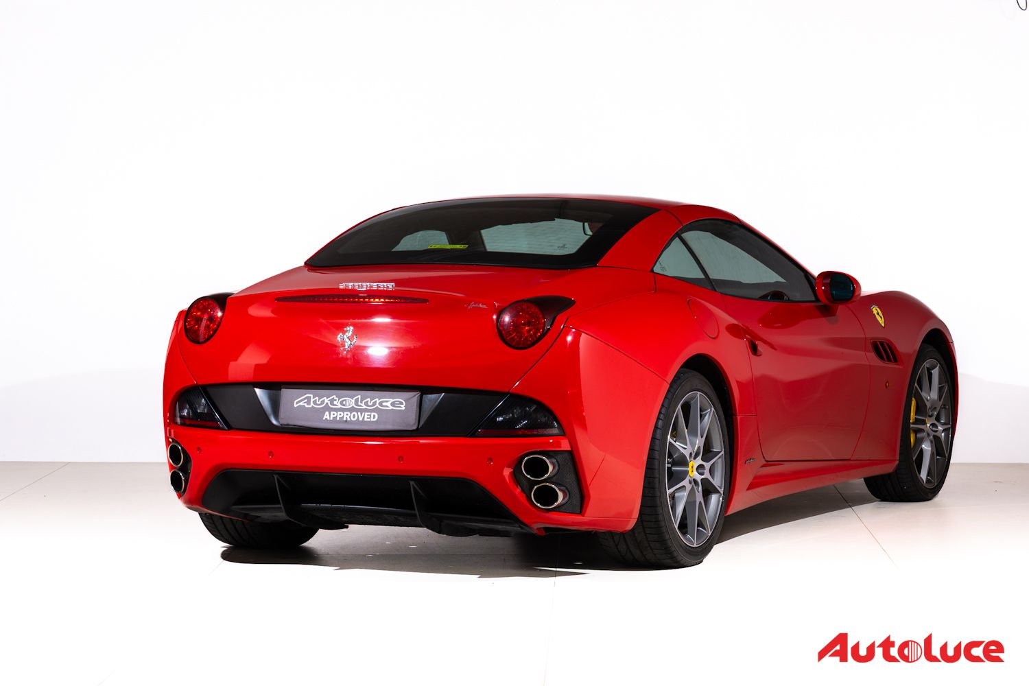 Ferrari CALIFORNIA 8