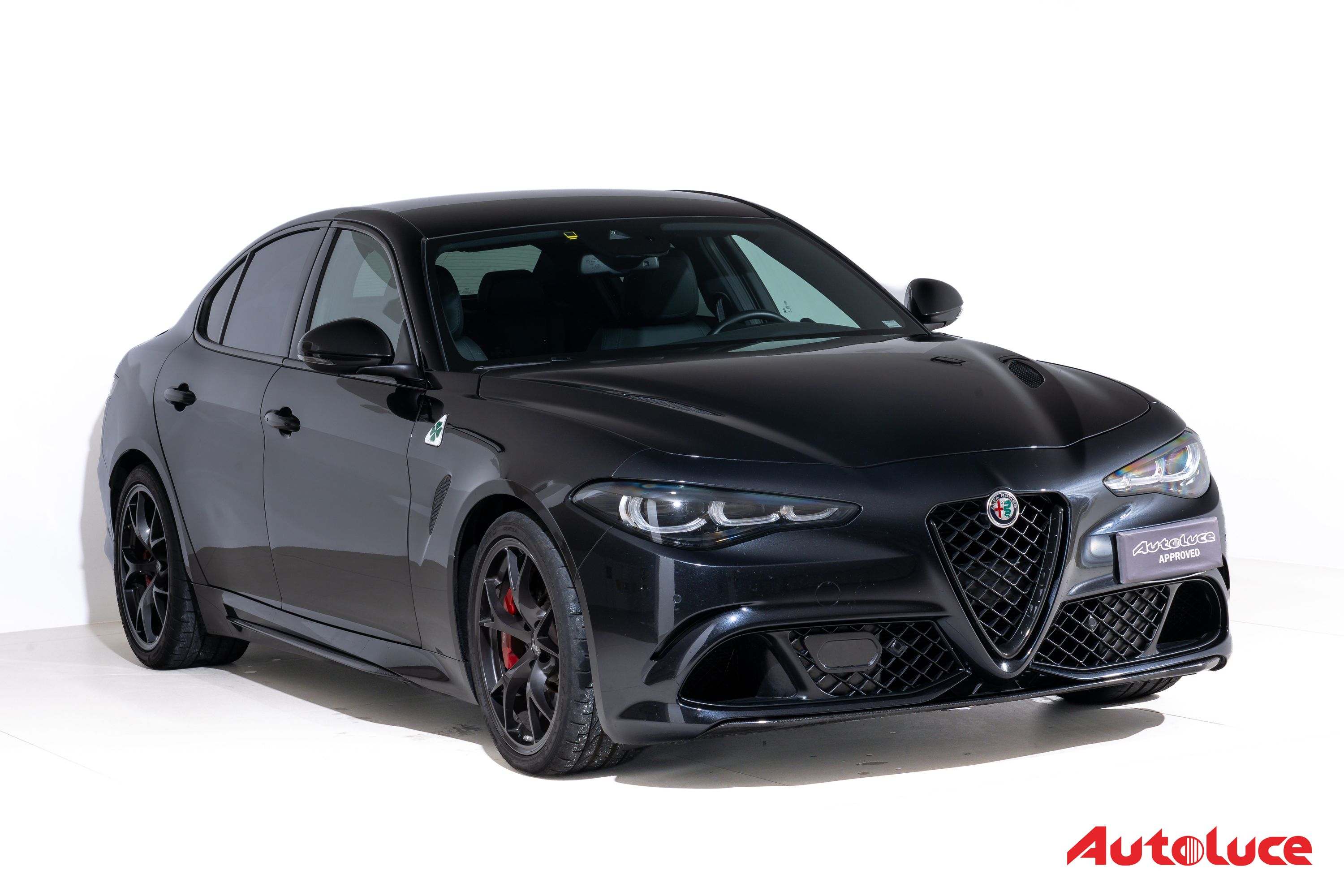 Alfa Romeo GIULIA QUADRIFOGLIO MY23 3
