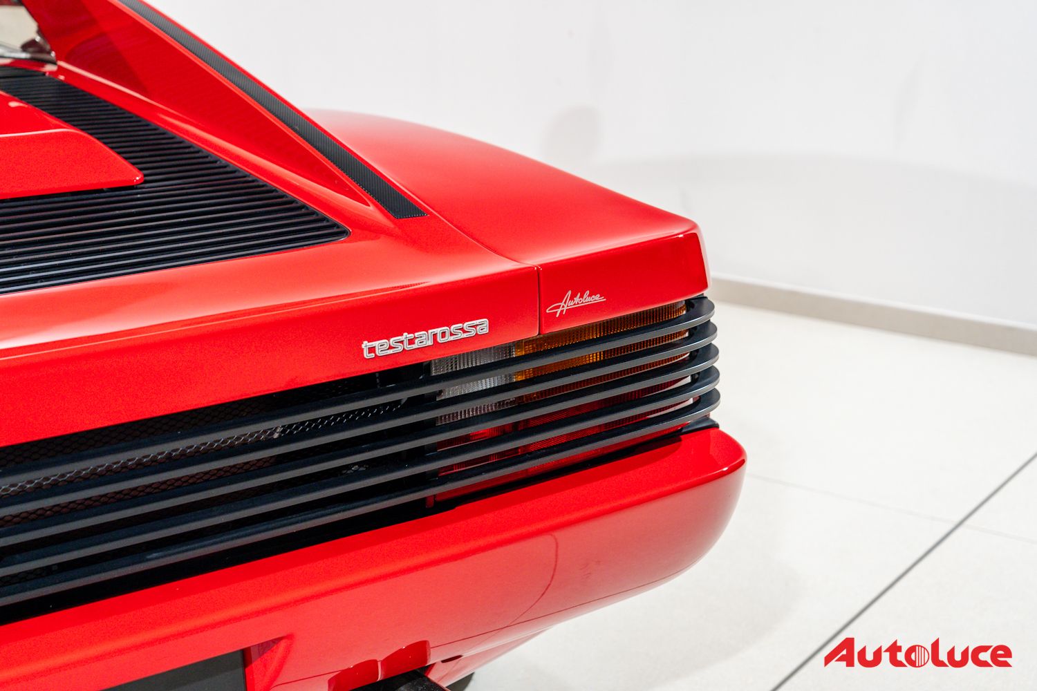 Ferrari TESTAROSSA 24