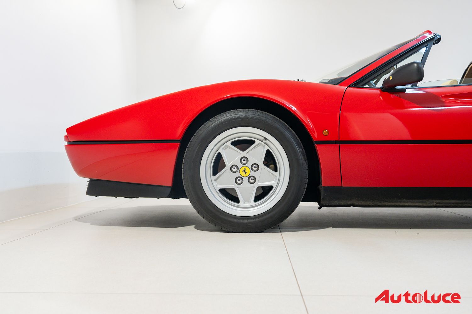 Ferrari 328 GTS 10