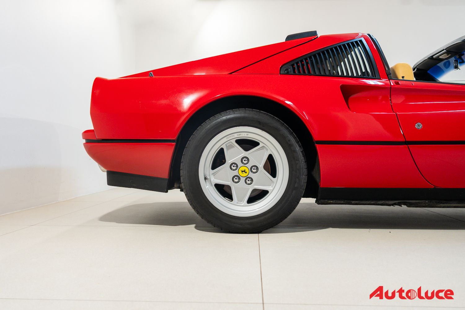 Ferrari 328 GTS 13
