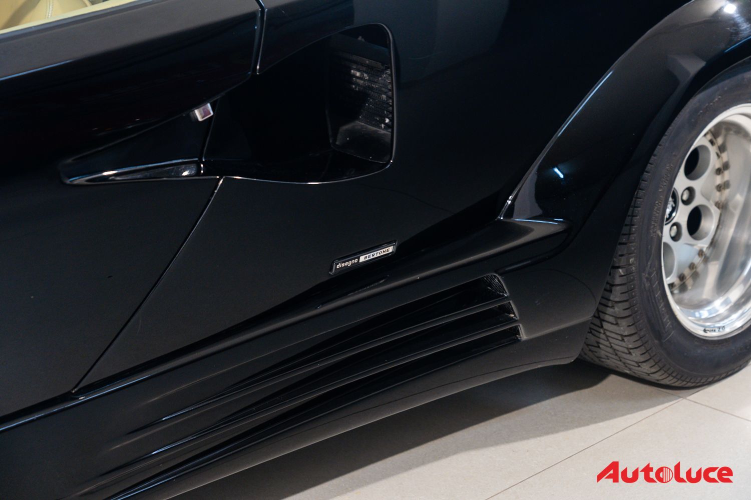 Lamborghini COUNTACH 25TH ANNIVERSARY 26