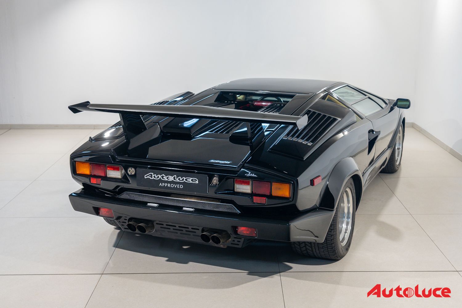 Lamborghini COUNTACH 25TH ANNIVERSARY 82