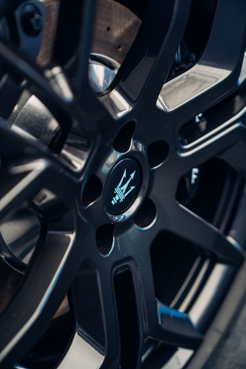 Maserati MC20 LEGGENDA 32
