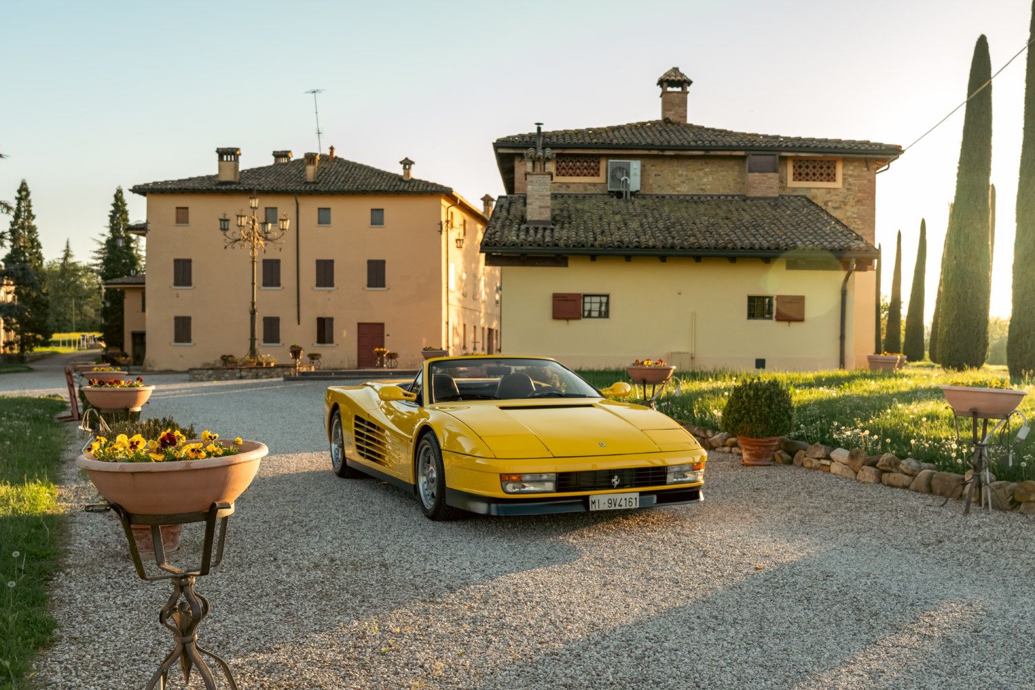 Ferrari TESTAROSSA SPIDER PAVESI 10