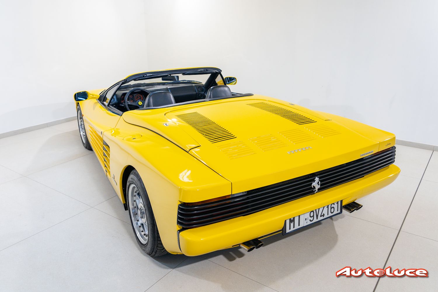 Ferrari TESTAROSSA SPIDER PAVESI 38