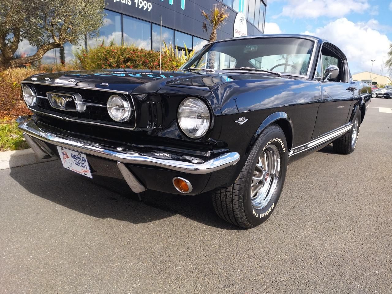 Ford MUSTANG Fastback noire code C restaurée 2