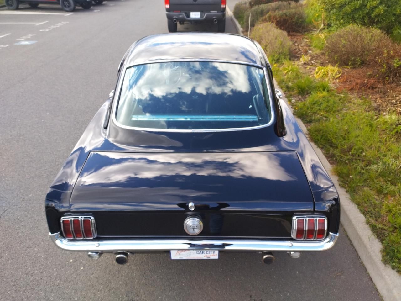 Ford MUSTANG Fastback noire code C restaurée 6